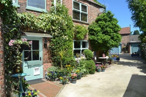 View Full Details for Winchmore Studio, Long Street, Easingwold, York