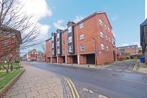 View Full Details for Queens Staith Mews, Skeldergate