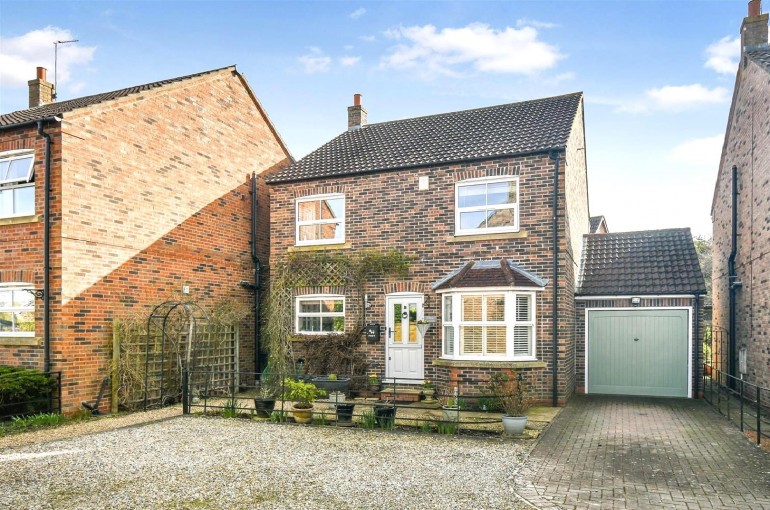 Willow Cottage, Sadlers Court, Alne, York